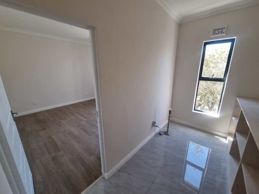 To Let 3 Bedroom Property for Rent in Rondebosch East Western Cape